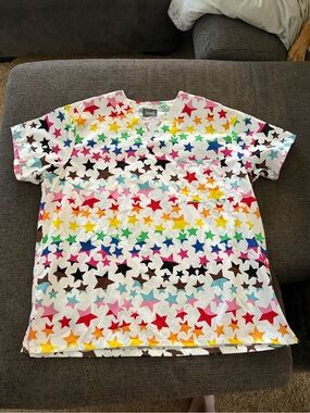 Colorful Star Print V-Neck Short Sleeve Top - White Multi